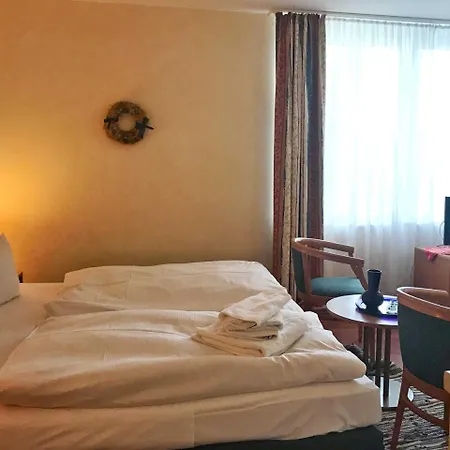 Hafenresidenz - 13 Dahlien * Wiek auf Rügen